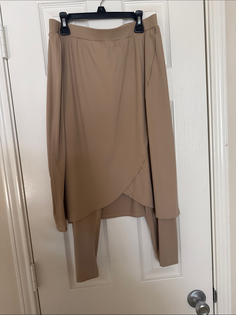 Women's athletic skirt with leggings